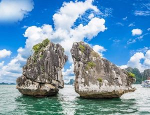 Giá vé tham quan Hạ Long 2026 cho hòn Trống Mái