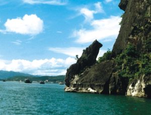 Hòn Chó Đá Vịnh Hạ Long